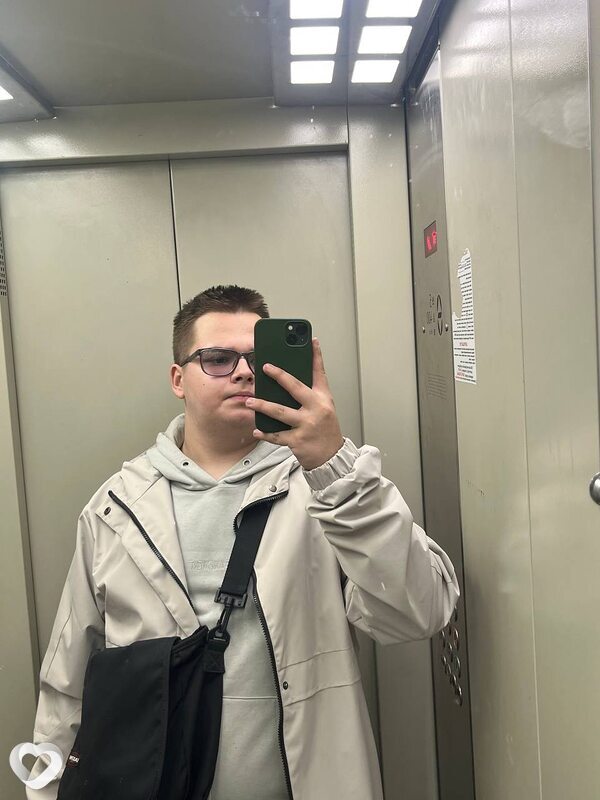Denis, 19, Волжском — анкета №3658338
