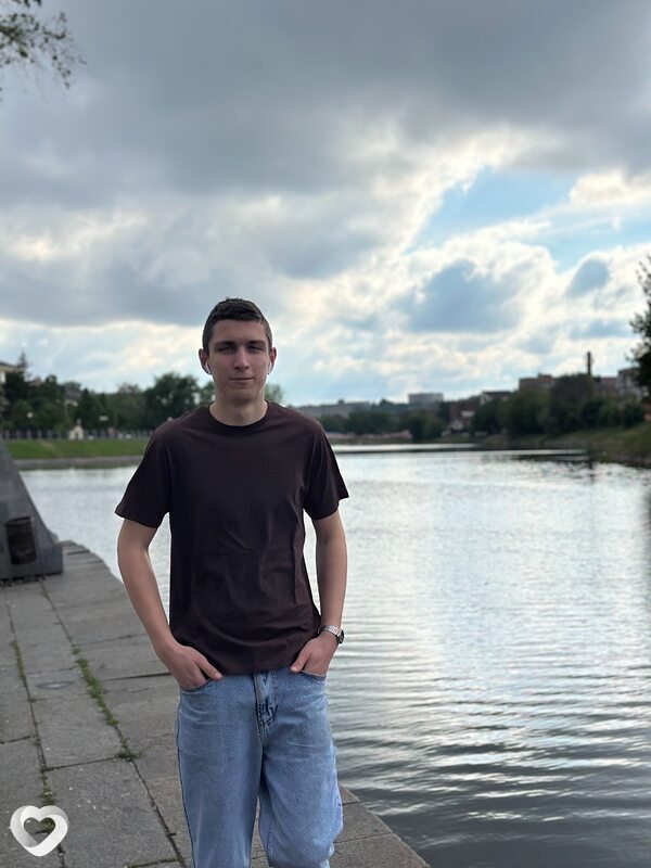 Илья, 20, Харькове — анкета №3658732