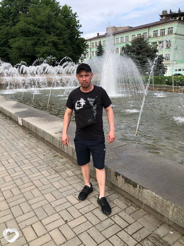 Саша, 36, Днепр — анкета №3660459