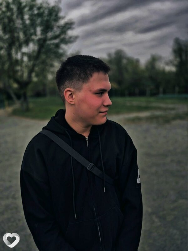 Стас, 19, Орске — анкета №3660609