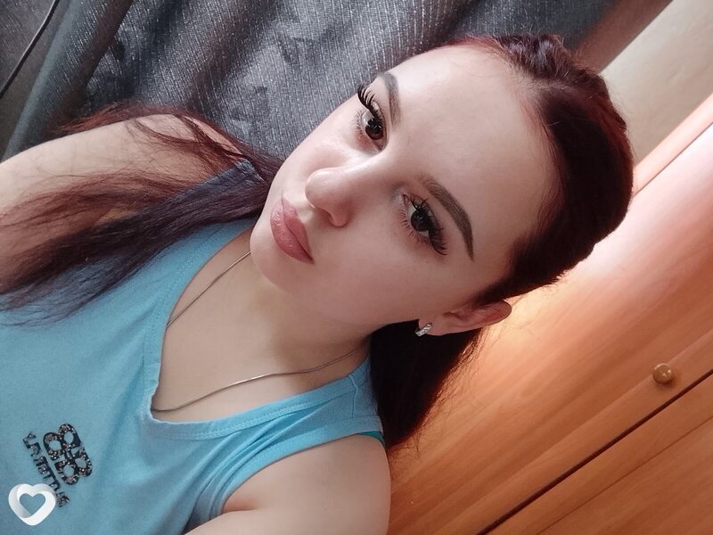 Алёна, 22, Омске — анкета №3660528