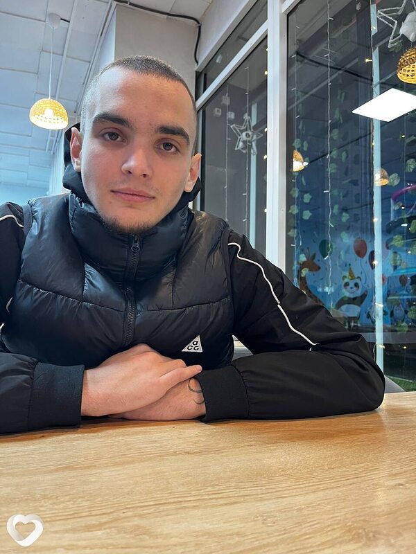 Дмитрий, 20, Кемерове — анкета №3660992
