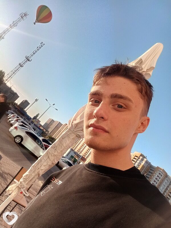 Виталий, 21, Тамбове — анкета №3664426