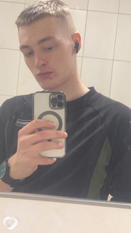 Платон, 19, Петрозаводске — анкета №3664919