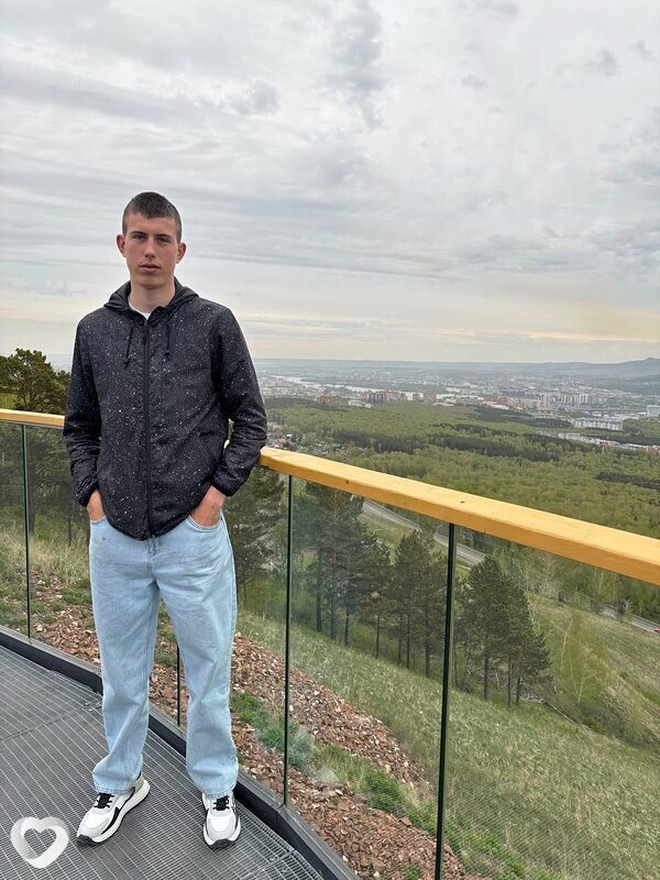 Андрей, 18, Усолье-Сибирское — анкета №3667639