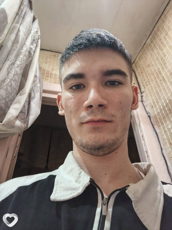 Евгений, 20, Киселевске — анкета №3667747