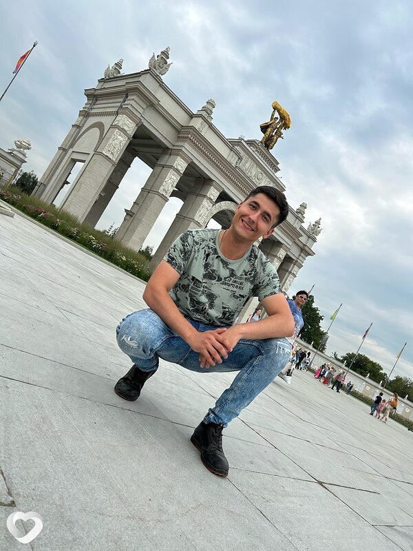 Денис, 26, Харцызске — анкета №3668453