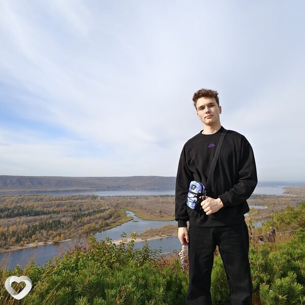 Антон, 19, Самаре — анкета №3668948