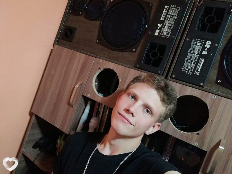 Даня, 21, Новомосковске — анкета №3670965