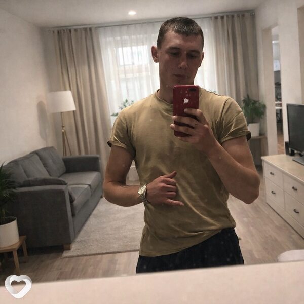 Данил, 21, Томске — анкета №3671296