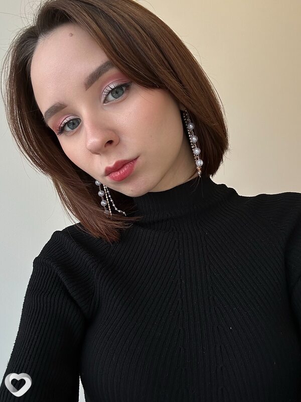Аделина, 21, Красноярске — анкета №3671252