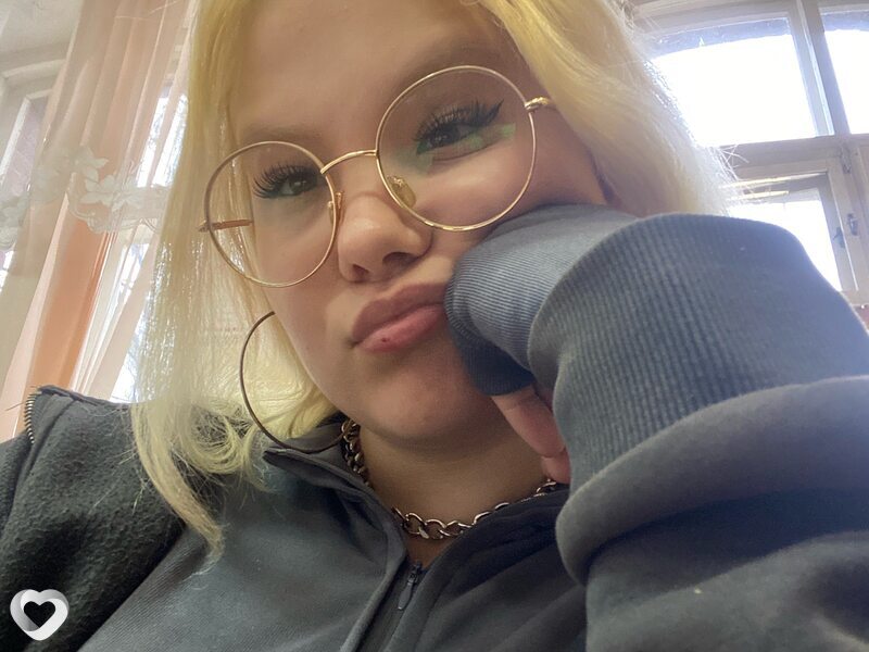 Ксюша, 18, Череповце — анкета №3673845
