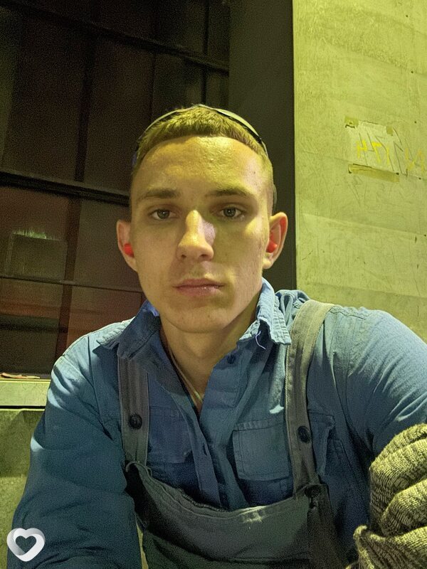 Алекс, 22, Москве — анкета №3675324