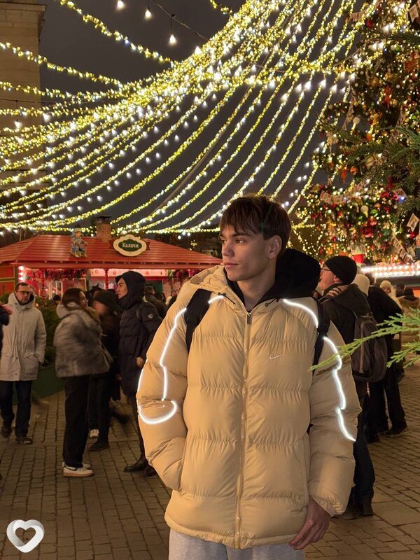 Максим, 21, Москве — анкета №3675579