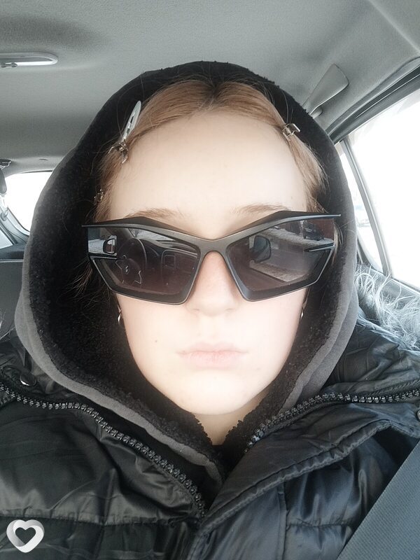 Алёна, 18, Луганске — анкета №3675655