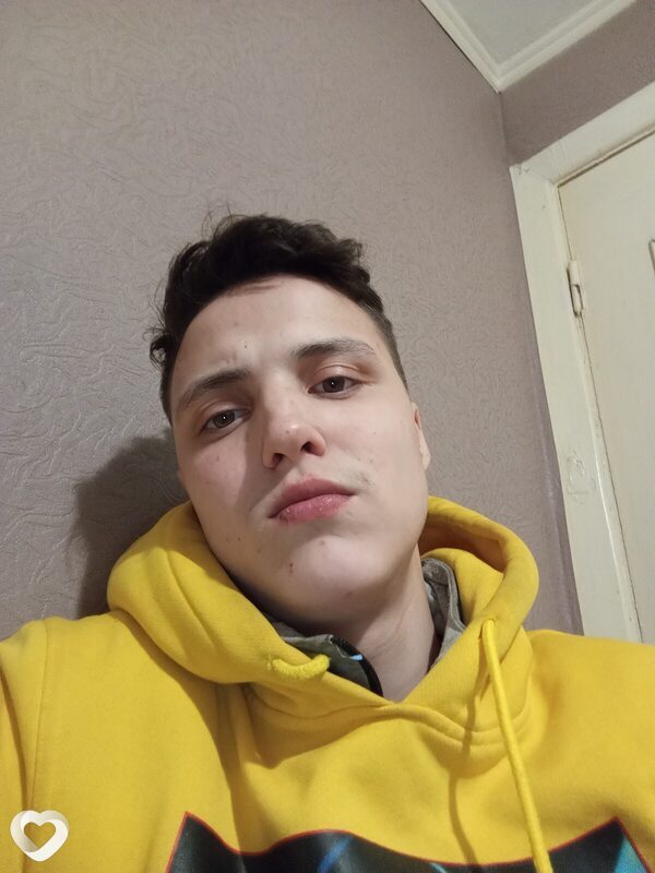 Максим, 23, Рыбинске — анкета №3676951