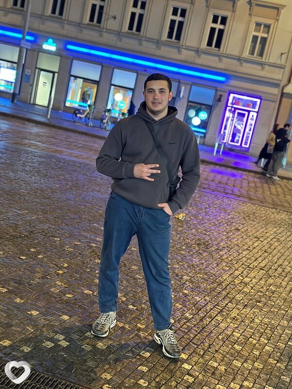 Руслан, 18, Прага — анкета №3677101