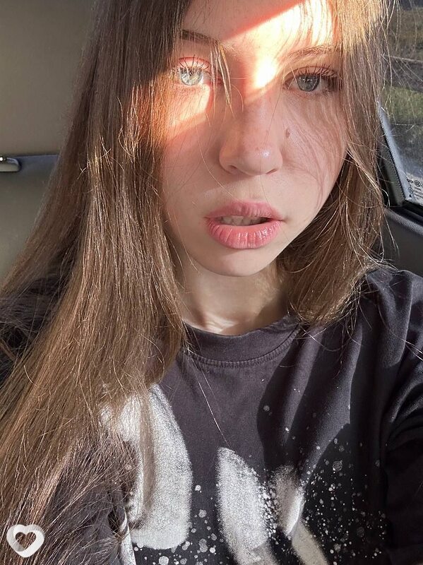 Аня, 19, Москве — анкета №3677957