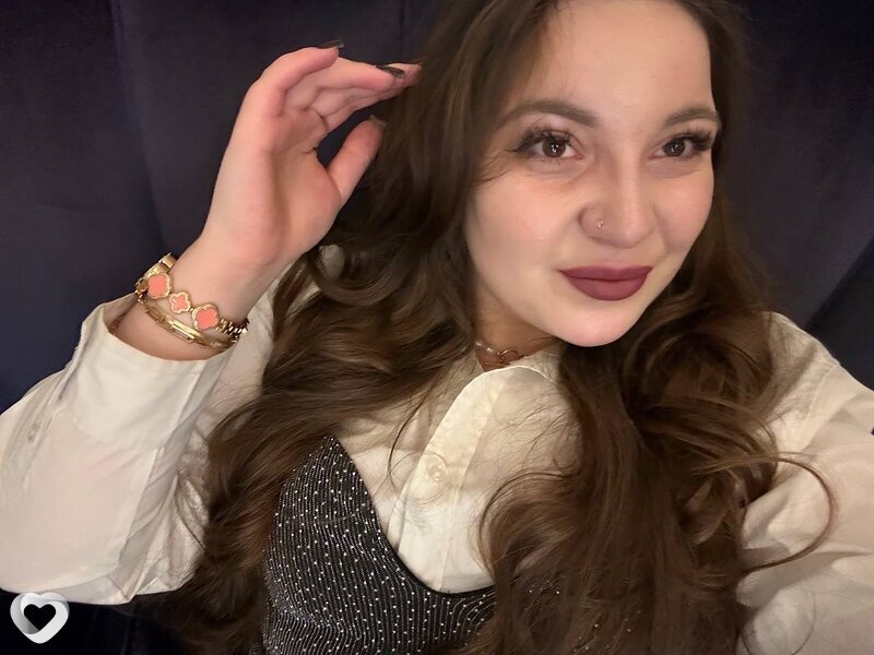 Карина, 22, Барнауле — анкета №3679454