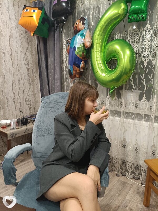 Карина, 25, Краснодоне — анкета №3679688