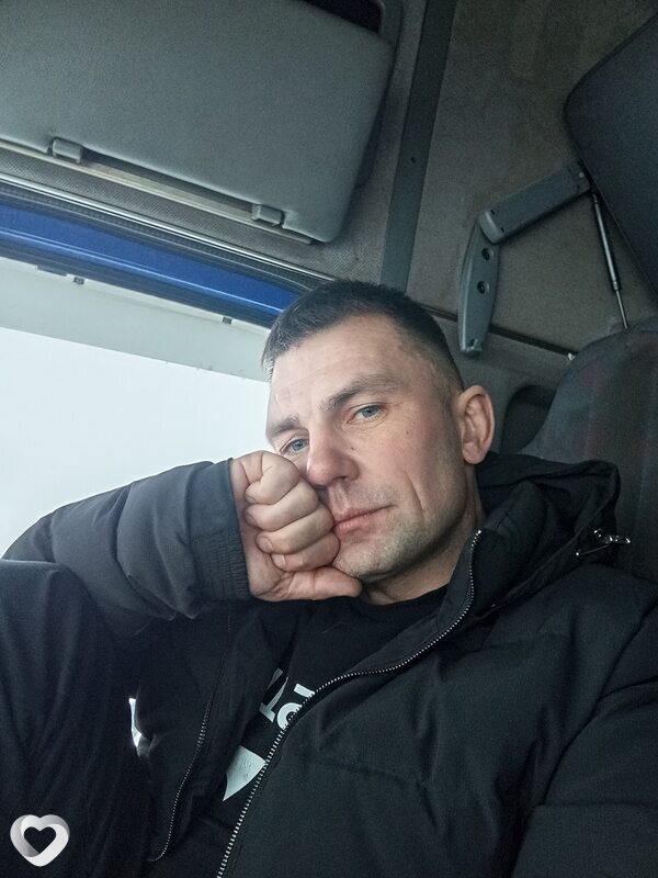Олег, 42, Гатчине — анкета №3680870