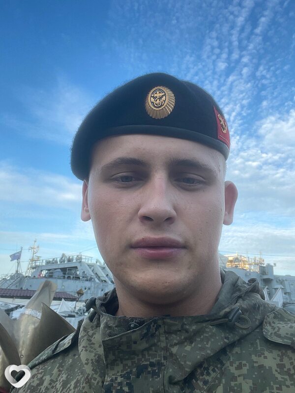 Артём, 22, Симферополе — анкета №3681395