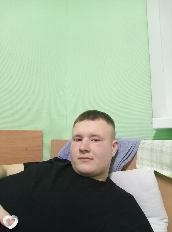 Максим, 21, Гомеле — анкета №3681560