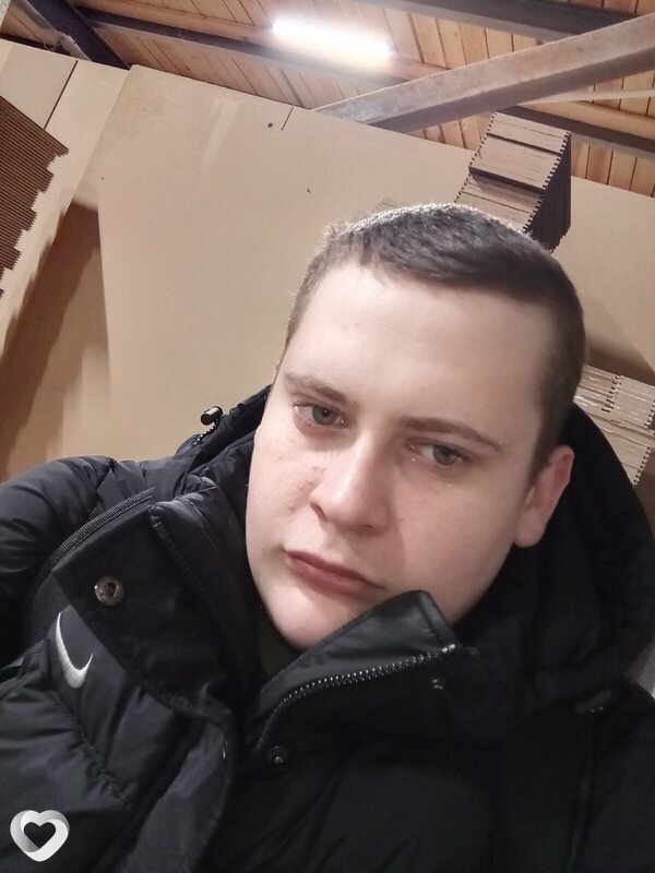 Антон, 19, Новосибирске — анкета №3682048
