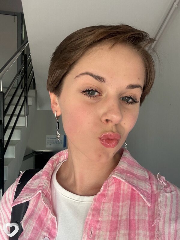 Карина, 18, Москве — анкета №3682219