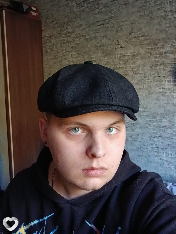 Артём, 22, Череповце — анкета №3682226