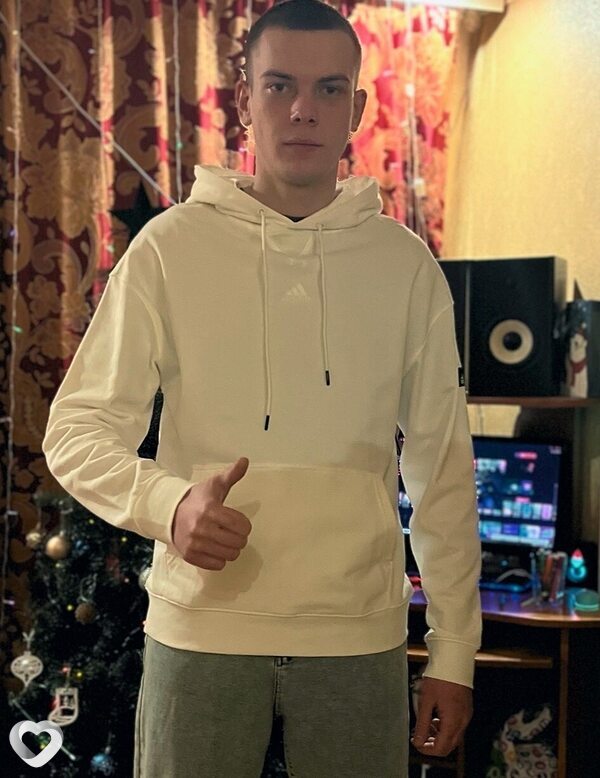 Максим, 22, Твери — анкета №3682370