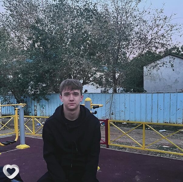 Тёма, 18, Екатеринбурге — анкета №3682897