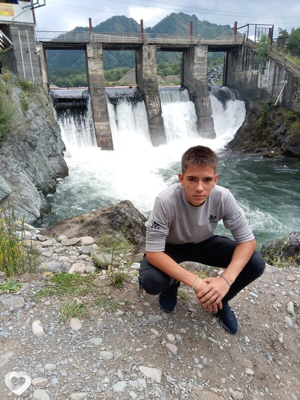 Николай, 20, Барнауле — анкета №3683878