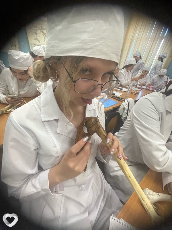Кристина, 18, Новосибирске — анкета №3683913