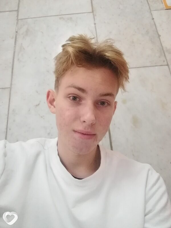 Артём, 18, Витебске — анкета №3684583