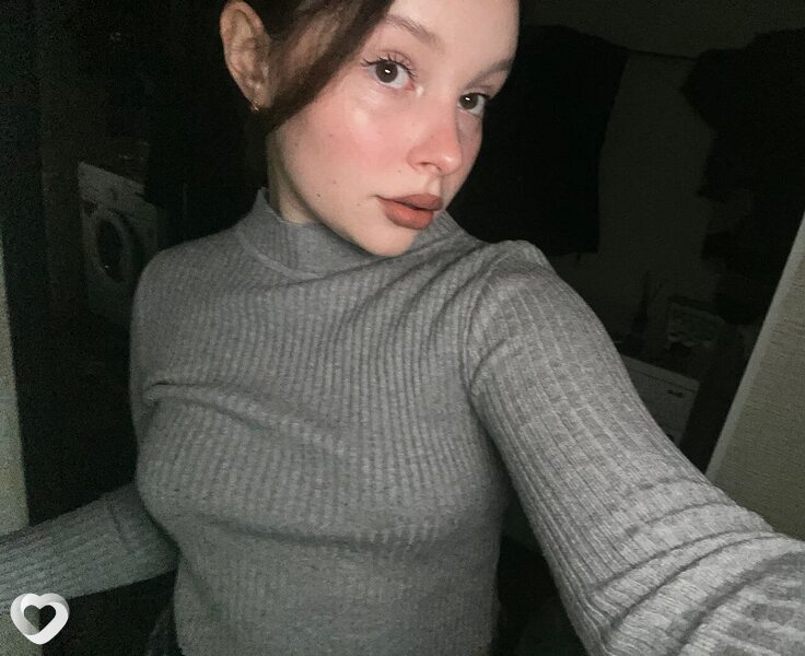 Вика, 23, Омске — анкета №3684623