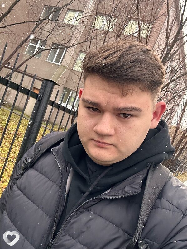 Женя, 21, Москве — анкета №3685871