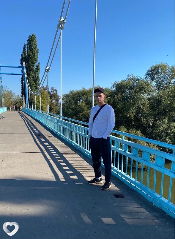 Толя, 23, Балакове — анкета №3686867