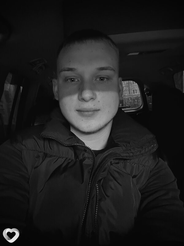 Sasha, 21, Омске — анкета №3690659