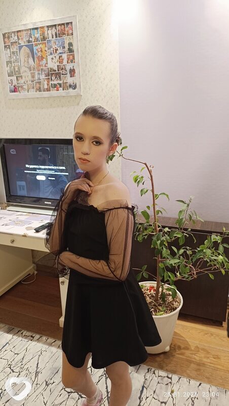 Лера, 19, Санкт-Петербурге — анкета №3690562