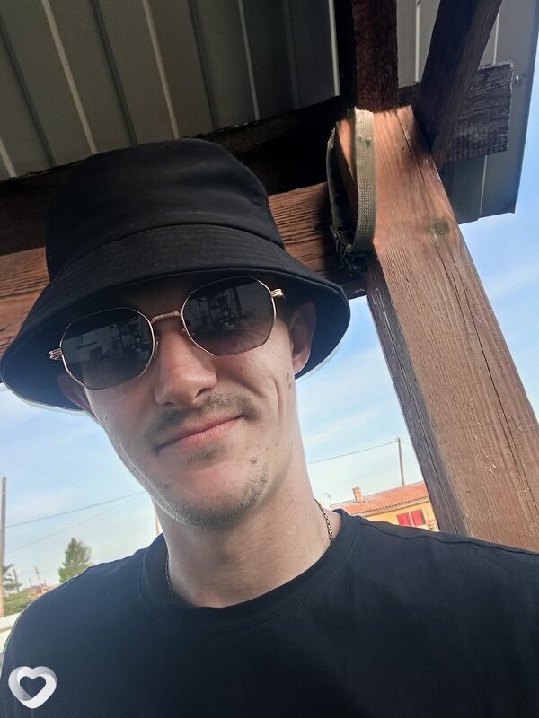 Евгений, 26, Красноярске — анкета №3690626