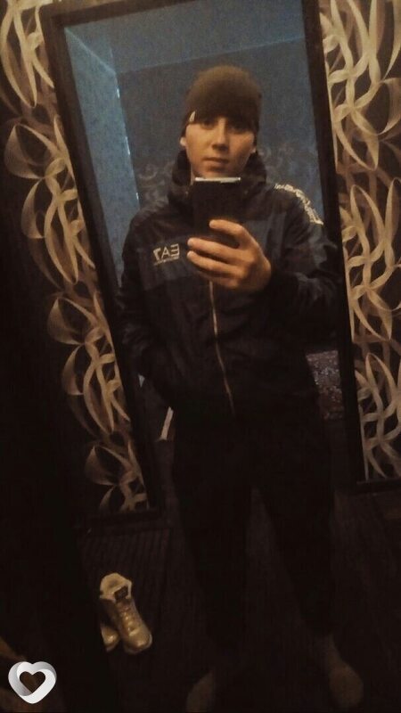 Виталий, 27, Анжеро-Судженске — анкета №3692143