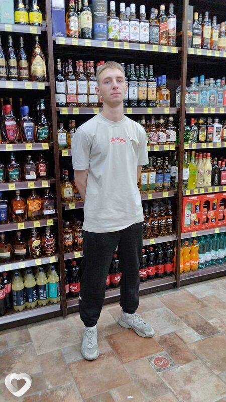 Игорь, 21, Новосибирске — анкета №3691851