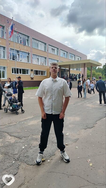 Дмитрий, 18, Омске — анкета №3692314