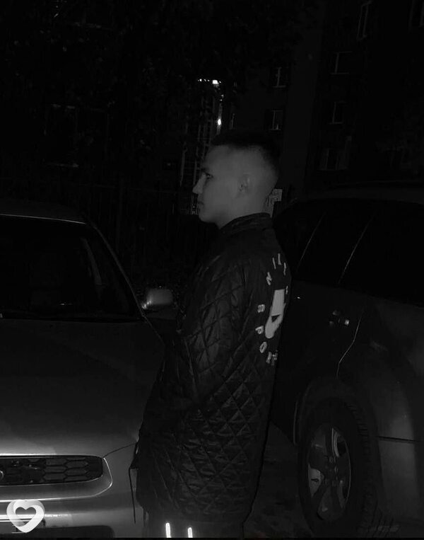 Артём, 21, Новосибирске — анкета №3692559
