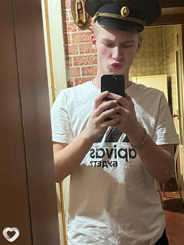 Юрий, 19, Смоленске — анкета №3693224