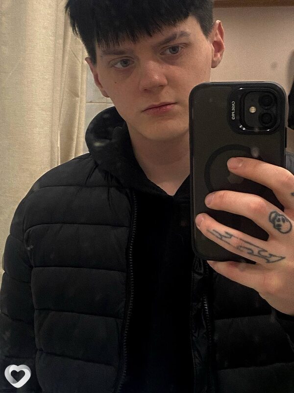 Виталий, 20, Тюмени — анкета №3693047
