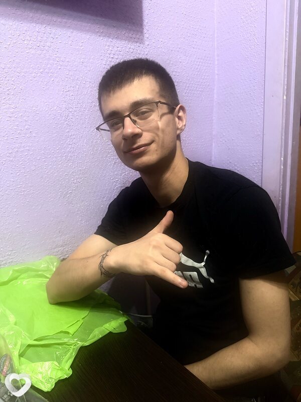 Влад, 20, Осиповичах — анкета №3694242