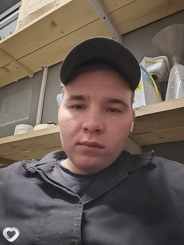 Денис, 22, Можге — анкета №3696539