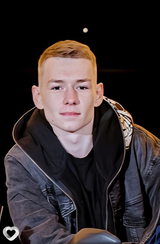 Артем, 19, Белгороде — анкета №3699145